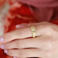 Brooke Gregson HERA ENGRAVED MACLE DIAMOND RING Hot